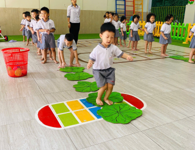 Tiết học thể chất khối lớp chồi: 