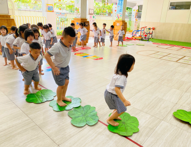 Tiết học thể chất khối lớp chồi: 