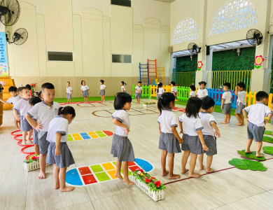 Tiết học thể chất khối lớp chồi: 