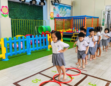 Tiết học thể chất khối lớp chồi: 