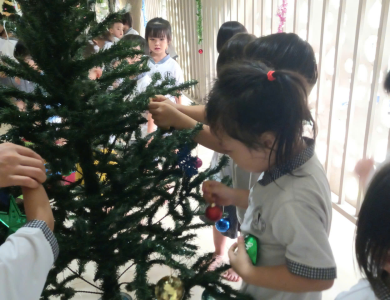 LỚP MẦM: TRANG TRÍ GIÁNG SINH