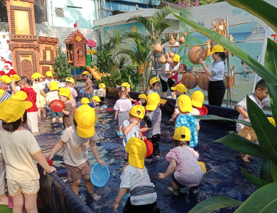 HOẠT ĐỘNG TRẢI NGHIỆM 