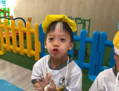 TRÔI NƯỚC TẶNG MẸ NGÀY 8/3